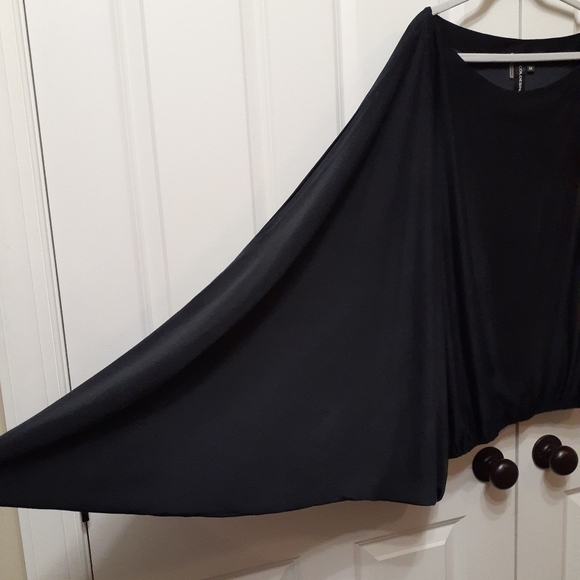 New! Coldesina "Jenny" Convertible Asymmetrical Drape Sleeve Top, 2X - Picture 10 of 13